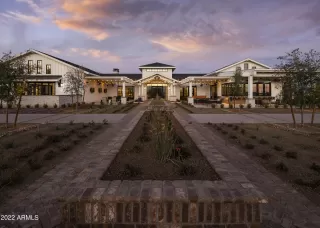 Photo #4: 6435953 Listing