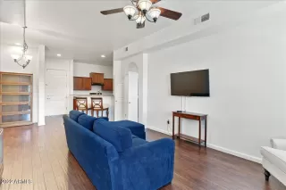 Photo #6: 6436340 Listing