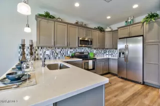 Photo #4: 6436799 Listing