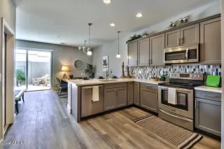 Photo #5: 6436799 Listing