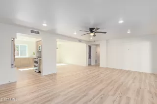 Photo #3: 6436828 Listing