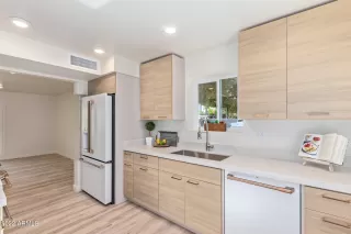 Photo #4: 6436828 Listing