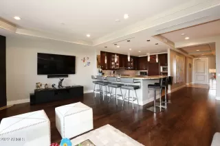 Photo #6: 6436879 Listing