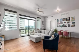 Photo #2: 6437076 Listing