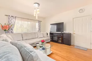 Photo #3: 6437299 Listing