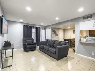 Photo #3: 6437705 Listing 