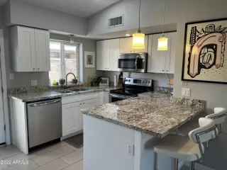 Photo #4: 6437752 Listing