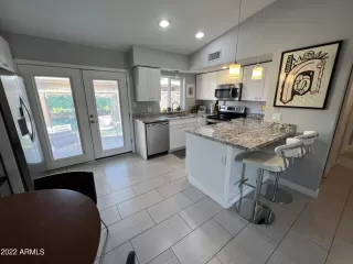 Photo #5: 6437752 Listing