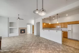 Photo #5: 6437882 Listing