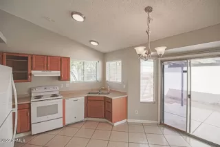 Photo #3: 6437956 Listing