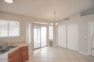 Photo #4: 6437956 Listing