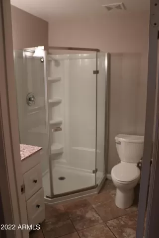 Photo #4: 6438035 Listing