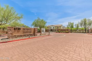 Photo #3: 6438103 Listing