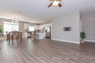 Photo #6: 6438120 Listing