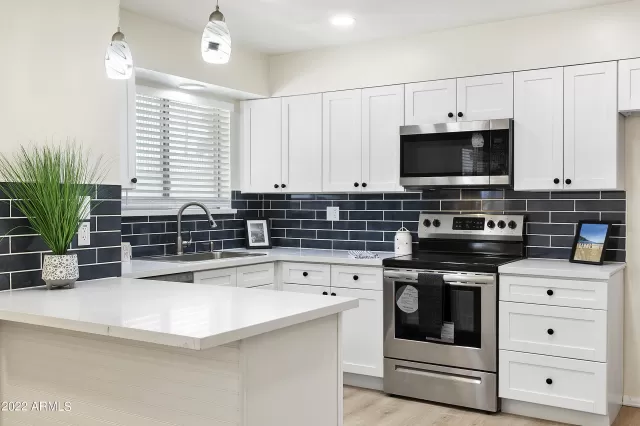 MLS: 6438125 Condo For Sale