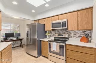Photo #2: 6438155 Listing 