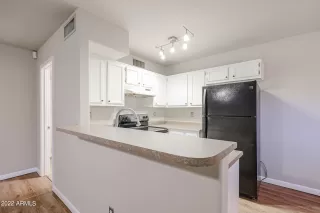 Photo #4: 6438213 Listing 