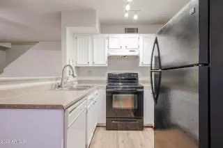 Photo #5: 6438213 Listing 