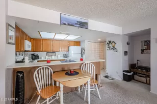 Photo #6: 6438600 Listing