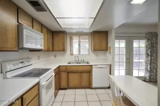 Photo #5: 6438648 Listing