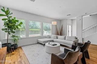 Photo #1: 6438782 Listing 