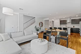 Photo #2: 6438782 Listing 