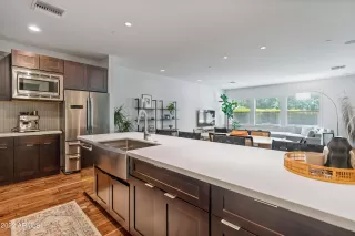 Photo #5: 6438782 Listing 