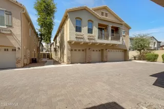Photo #5: 6438941 Listing 