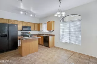 Photo #6: 6438941 Listing 