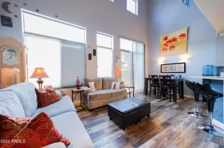 Photo #4: 6439061 Listing