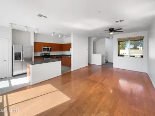 Photo #3: 6439109 Listing 