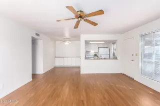 Photo #6: 6439289 Listing