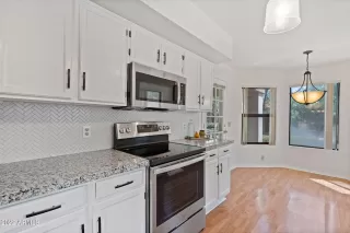 Photo #6: 6439331 Listing