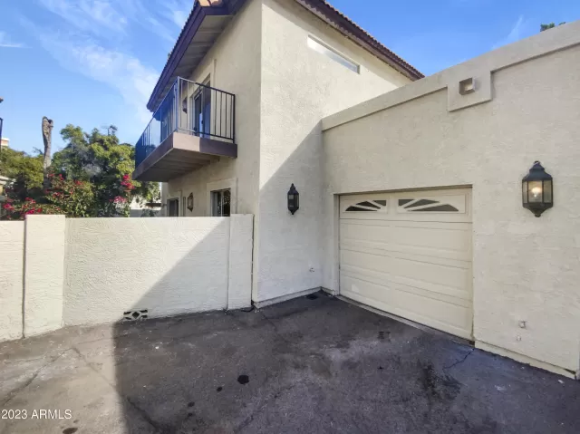 MLS: 6439584 Condo For Sale