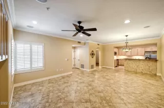 Photo #4: 6439659 Listing