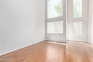 Photo #6: 6439939 Listing