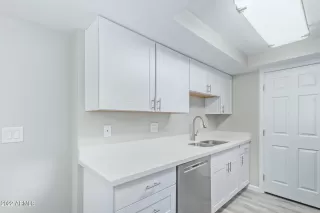 Photo #3: 6440012 Listing 