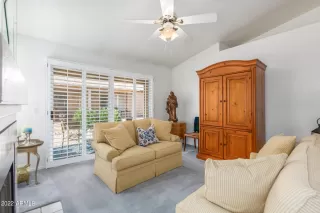 Photo #6: 6440219 Listing 