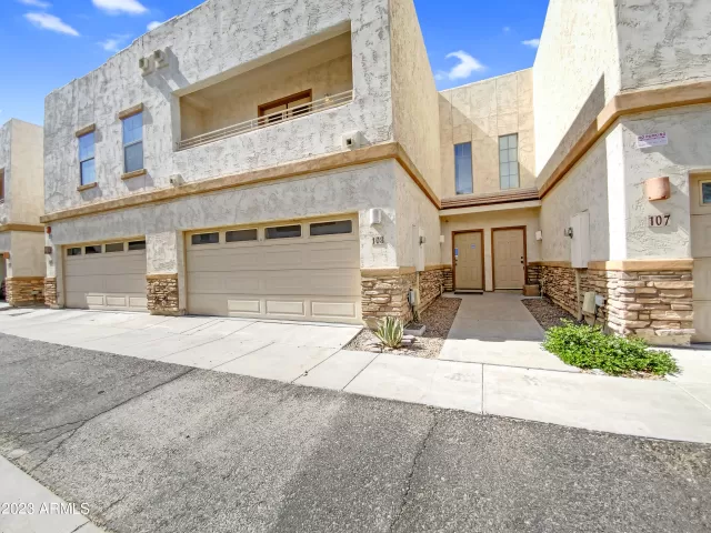 MLS: 6440526 Condo For Sale