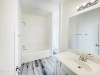 Photo #5: 6440526 Listing 