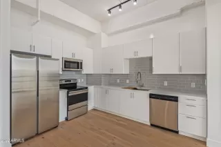 Photo #5: 6440543 Listing 