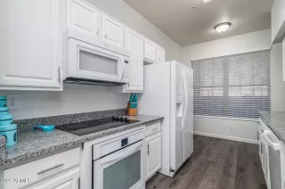 Photo #5: 6440661 Listing 