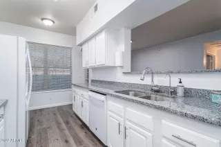 Photo #6: 6440661 Listing 