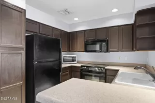 Photo #6: 6440879 Listing 