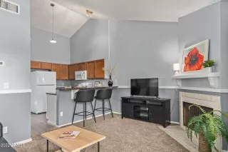 Photo #3: 6441122 Listing