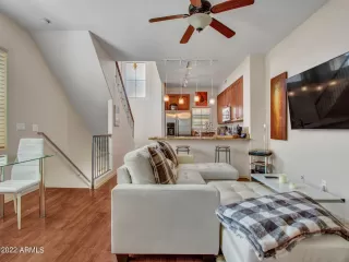 Photo #3: 6441151 Listing