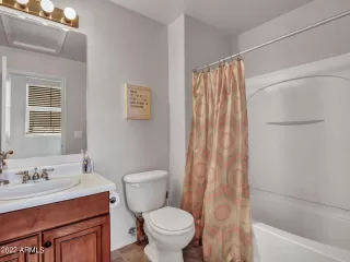 Photo #5: 6441151 Listing