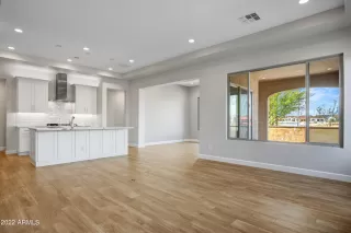 Photo #2: 6441290 Listing 