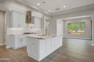 Photo #5: 6441290 Listing 