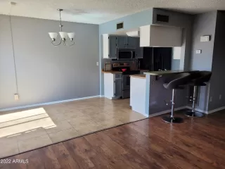 Photo #6: 6441293 Listing 